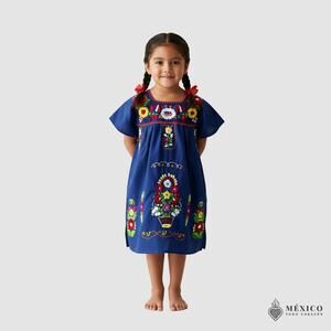Mexican hand embroidered  Chanelito Puebla dress  size 0 see measurements
